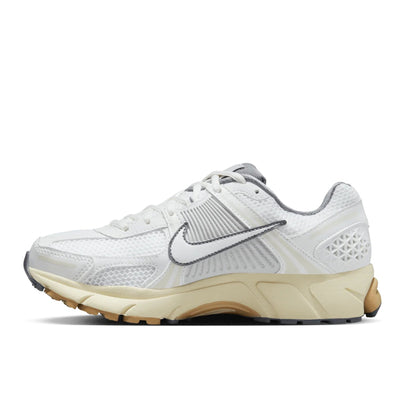 WOMENS NIKE ZOOM VOMERO 5