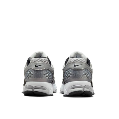 NIKE ZOOM VOMERO 5 MENS