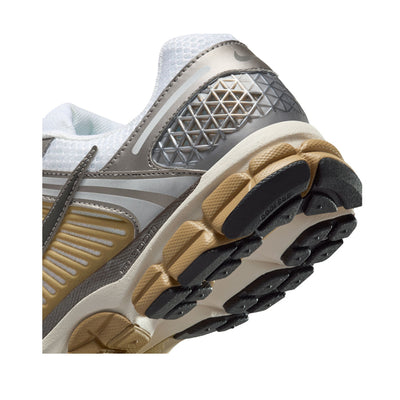 NIKE ZOOM VOMERO 5 MENS