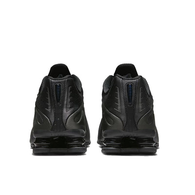 NIKE SHOX R4