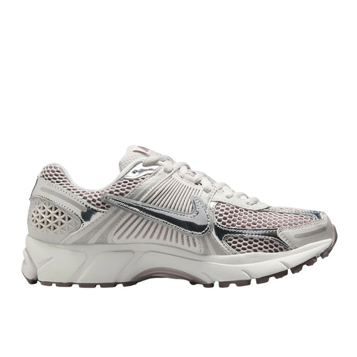 WOMENS NIKE ZOOM VOMERO 5