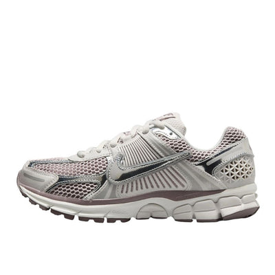 WOMENS NIKE ZOOM VOMERO 5