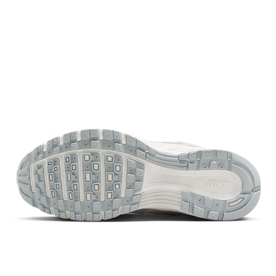 Nike P-6000 SE WOMENS