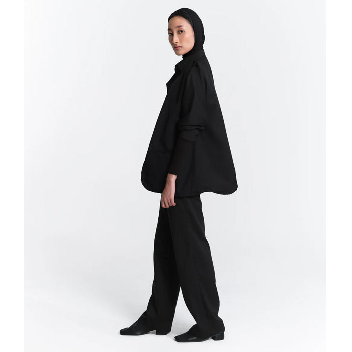Izz Vest Black