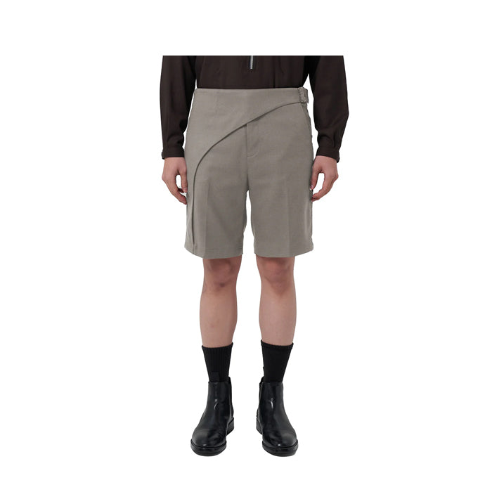 BEIGE OVERLAP SHORTS WITH BELT