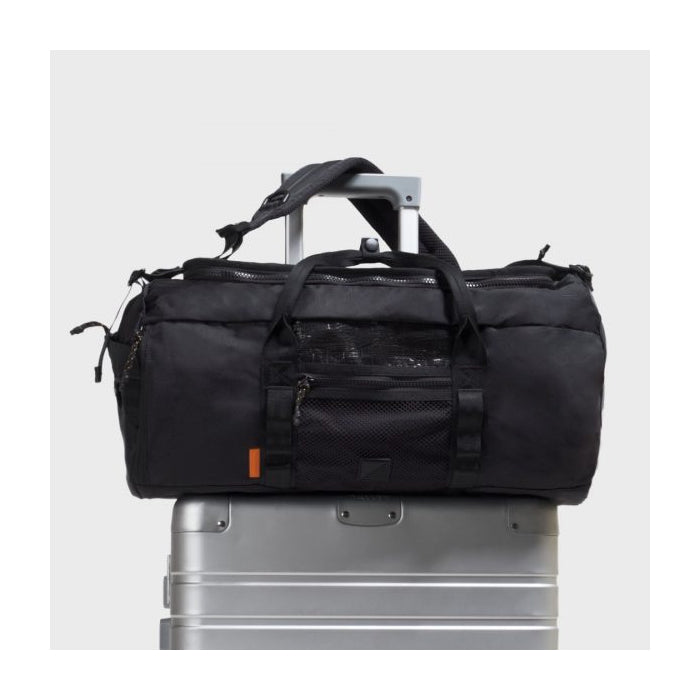 WONDER DUFFEL BAG